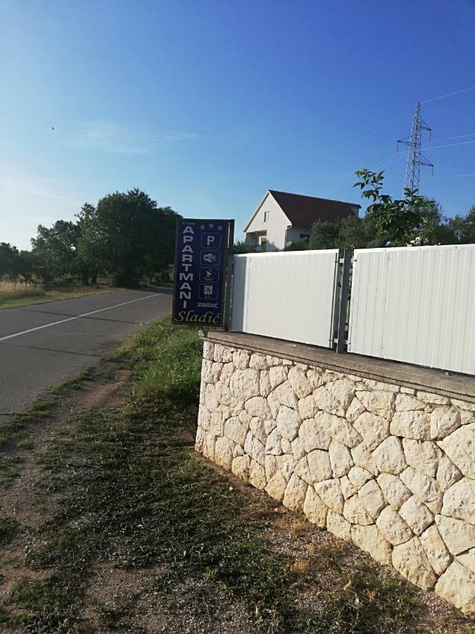 Apartmani Sladic スクラーディン エクステリア 写真